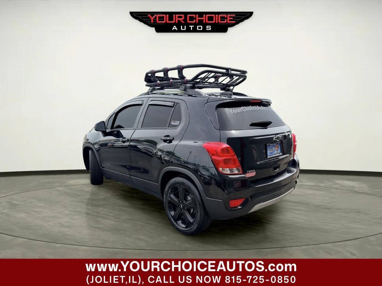 Used 2018 Chevrolet Trax Premier w/ Midnight Edition FWD image 3