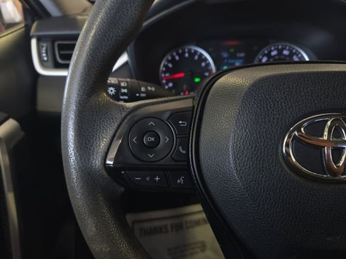 Used 2021 Toyota RAV4 XLE AWD/4WD image 19