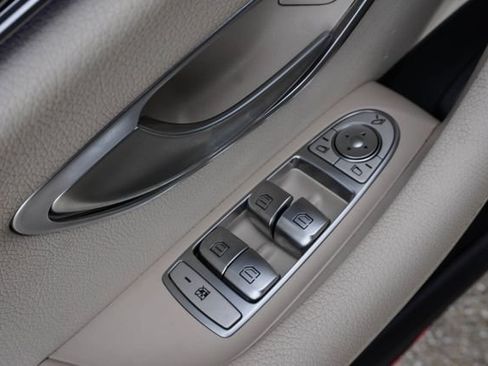 Used 2023 Mercedes-Benz E 450 4MATIC Sedan image 11