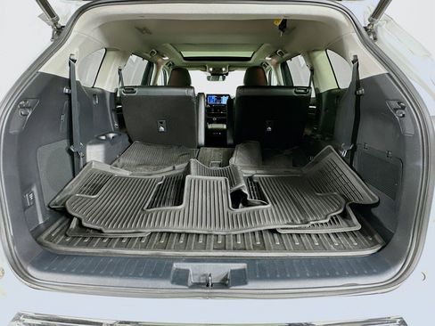 Used 2022 Toyota Highlander Platinum image 29