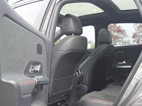 Certified 2025 Mercedes-Benz GLA 250 image 31