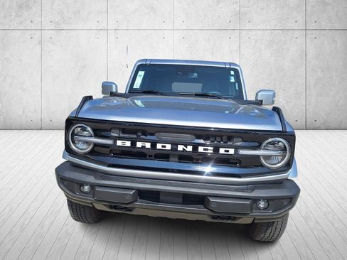 Used 2023 Ford Bronco Outer Banks image 8