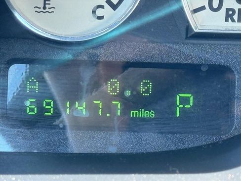 Used 2005 Ford Thunderbird RWD image 18