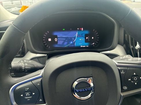 Used 2023 Volvo XC60 B5 Core w/ Climate Package AWD/4WD image 10