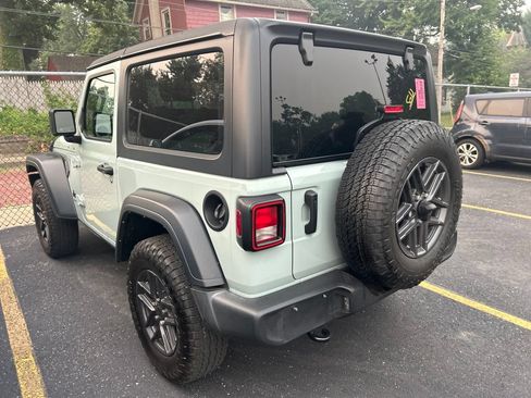 Used 2024 Jeep Wrangler Sport AWD/4WD image 6