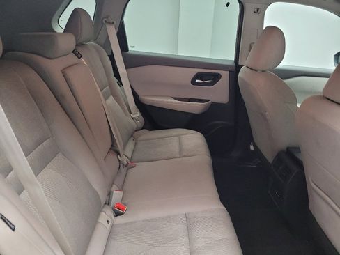 Used 2025 Nissan Rogue SV AWD/4WD image 19
