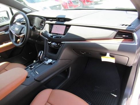 New 2025 Cadillac XT5 Premium Luxury w/ Technology Package image 10