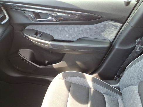 Used 2025 Chevrolet TrailBlazer LT AWD/4WD image 34