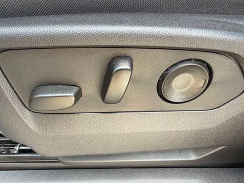 Certified 2023 Chevrolet Silverado 1500 Custom AWD/4WD image 27