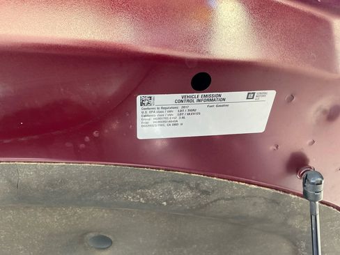 Used 2017 Cadillac XT5 Platinum w/ Driver Assist Package image 25