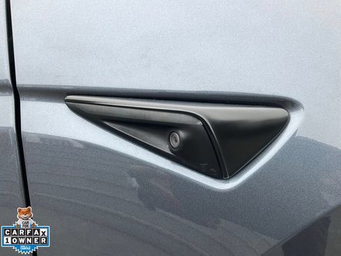Used 2022 Tesla Model Y Long Range AWD/4WD image 76