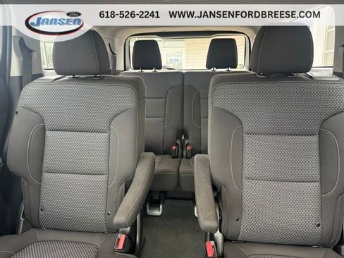 Used 2023 GMC Acadia SLE image 11