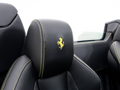 Used 2015 Ferrari 458 Spider image 35