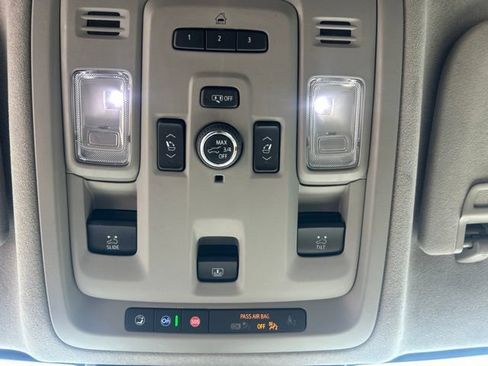 Used 2023 Cadillac Escalade ESV Sport Platinum AWD/4WD image 19
