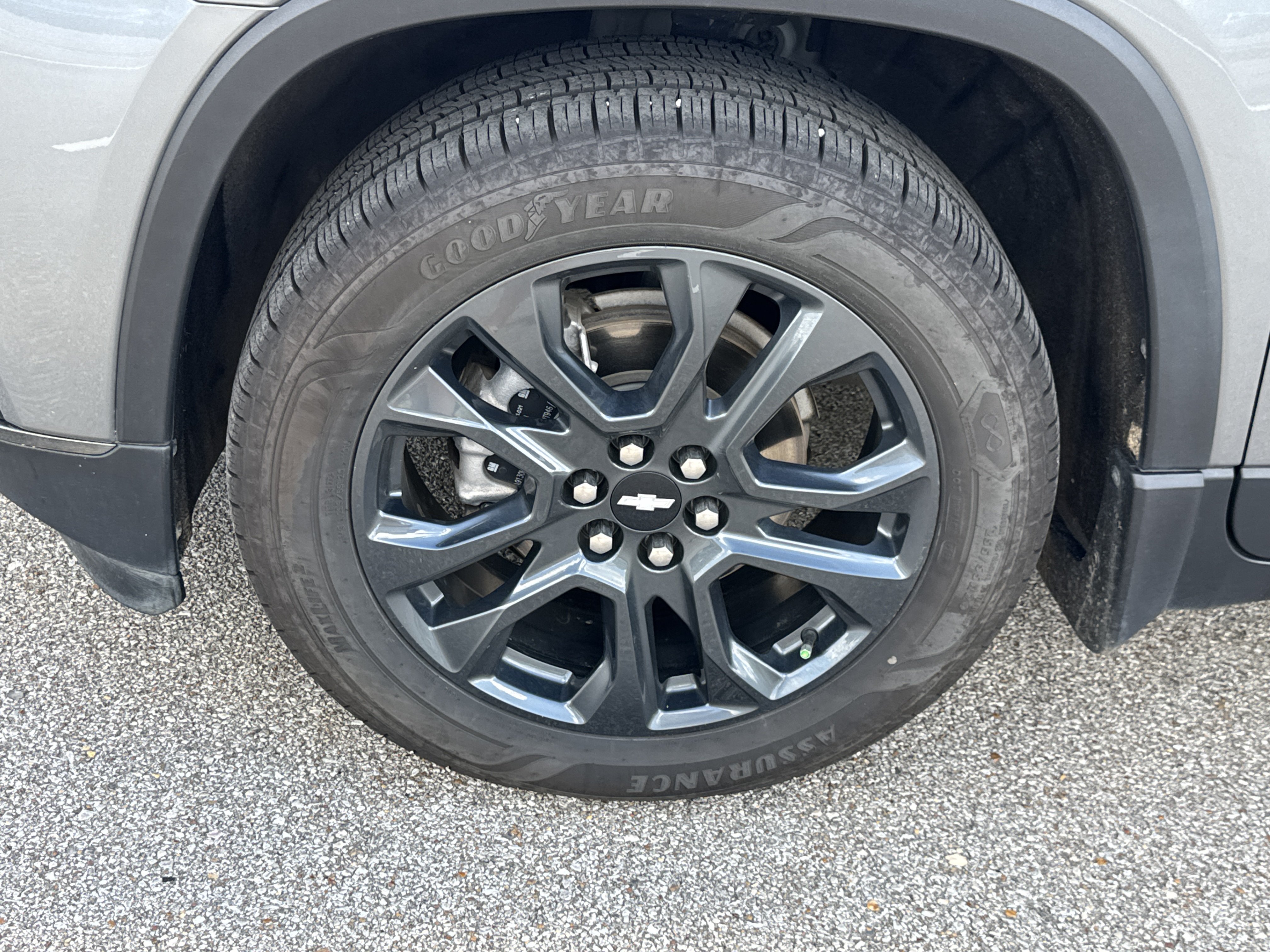 Used 2021 Chevrolet Traverse RS AWD/4WD image 9