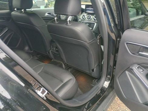 Used 2020 Mercedes-Benz GLA 250 4MATIC image 15