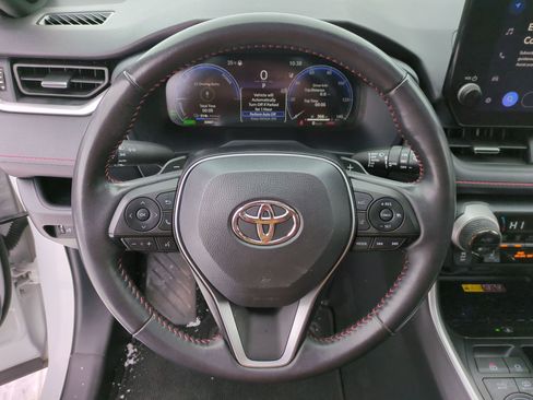 Used 2023 Toyota RAV4 XSE w/ Weather Package image 9