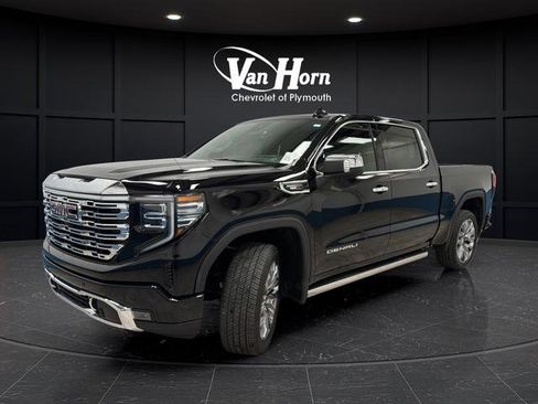 Used 2025 GMC Sierra 1500 Denali w/ Denali Reserve Package AWD/4WD image 3