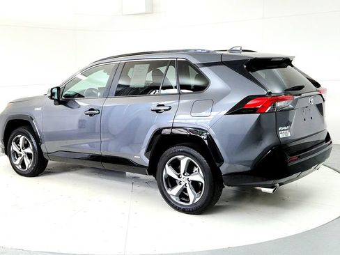 Used 2024 Toyota RAV4 SE w/ Weather & Moonroof Package AWD/4WD image 4
