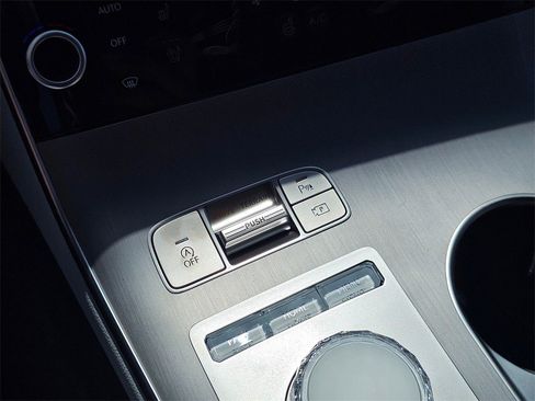 New 2026 Genesis GV70 2.5T Advanced image 32