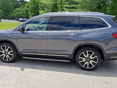 Used 2020 Honda Pilot Touring image 6
