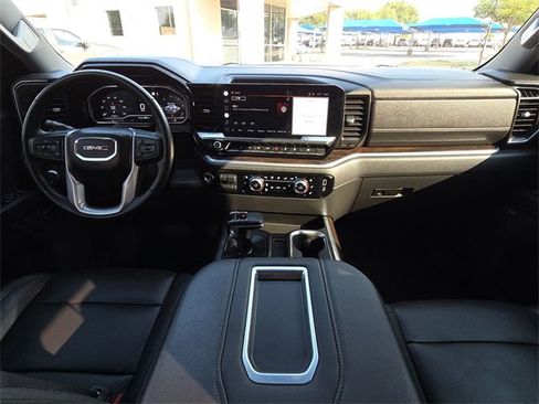 Used 2022 GMC Sierra 1500 SLT image 12