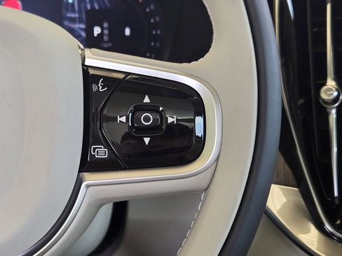 New 2026 Volvo XC90 B6 Ultra w/ Protection Package image 31