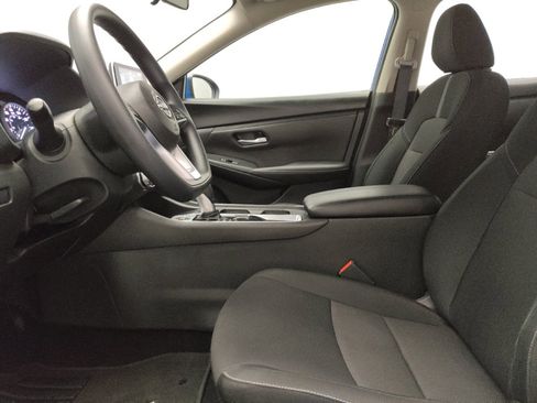 Used 2025 Nissan Sentra SV FWD image 17