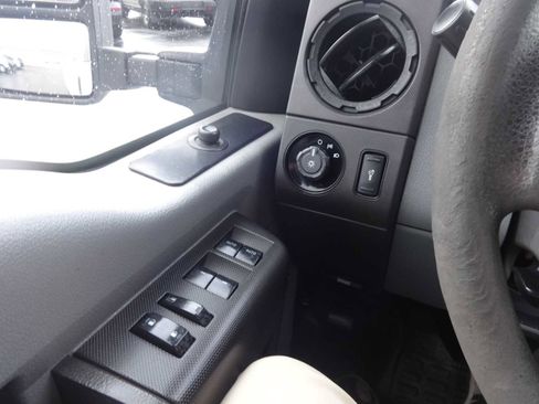 Used 2015 Ford F350 XL w/ Power Equipment Group image 19