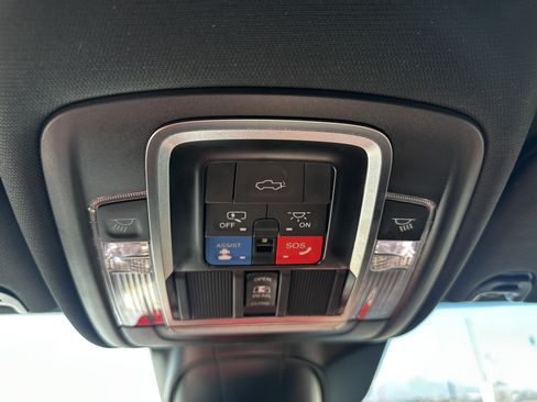 Used 2022 RAM 3500 Limited AWD/4WD image 34