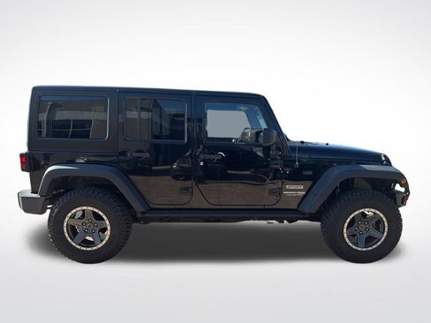 Used 2018 Jeep Wrangler Unlimited Sport S AWD/4WD image 8