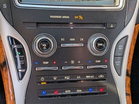 Used 2019 Lincoln Nautilus Reserve image 24