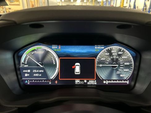 Used 2025 Subaru Forester Premium image 19