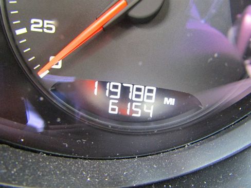 Used 2015 Porsche Macan Turbo image 10