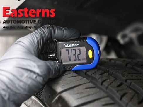 Used 2025 Jeep Wrangler Unlimited Sahara AWD/4WD image 26