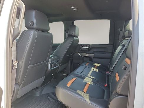 Used 2022 GMC Sierra 2500 AT4 w/ AT4 Premium Plus Package image 9