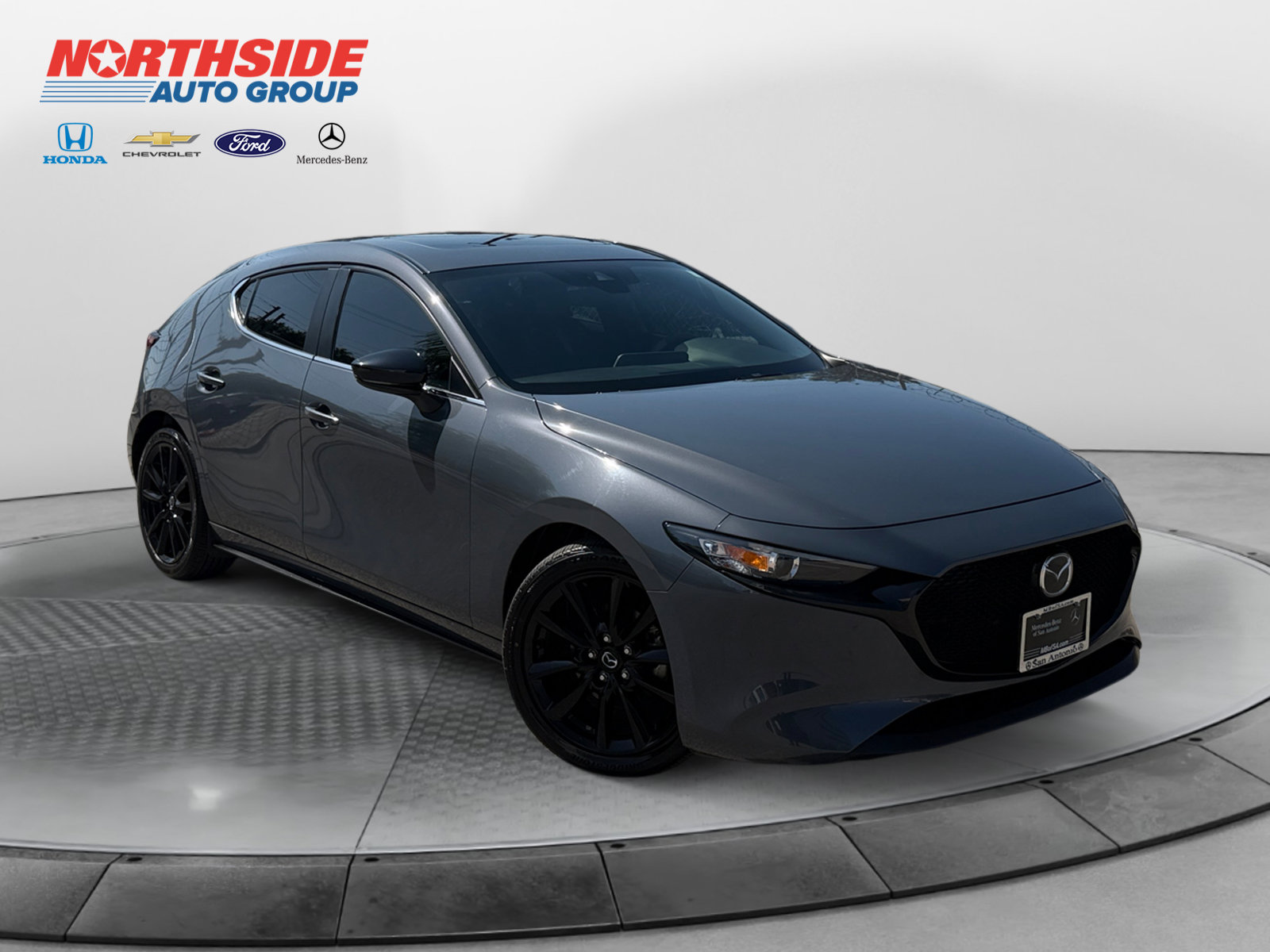 Used 2022 MAZDA MAZDA3 s FWD image 1