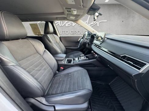 Used 2024 Mitsubishi Outlander SE FWD image 24