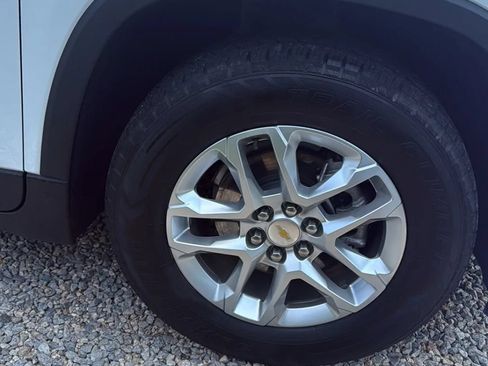 Used 2021 Chevrolet Traverse LS FWD image 39
