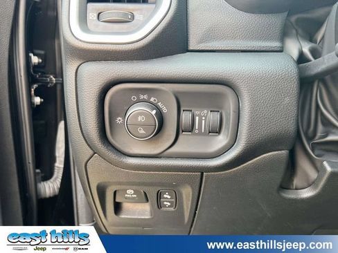 Used 2022 RAM 1500 Laramie AWD/4WD image 19