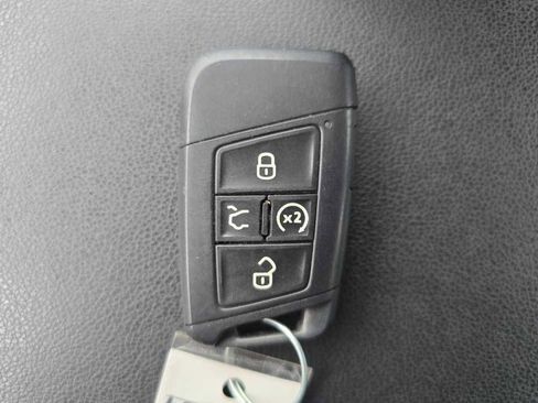 Used 2024 Volkswagen Jetta SE FWD image 21