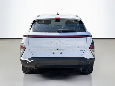 New 2026 Hyundai Kona SE image 4