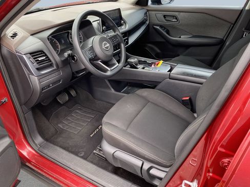 Used 2023 Nissan Rogue S FWD image 10