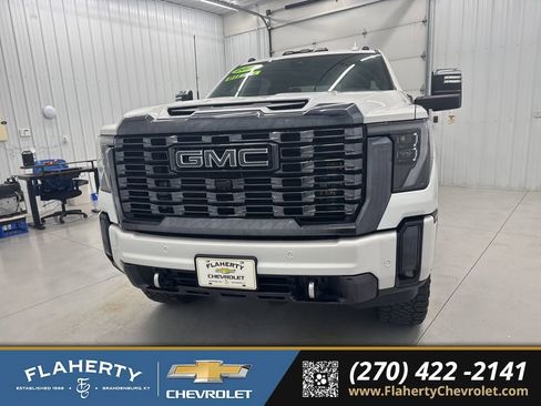 Used 2024 GMC Sierra 3500 Denali Ultimate image 7