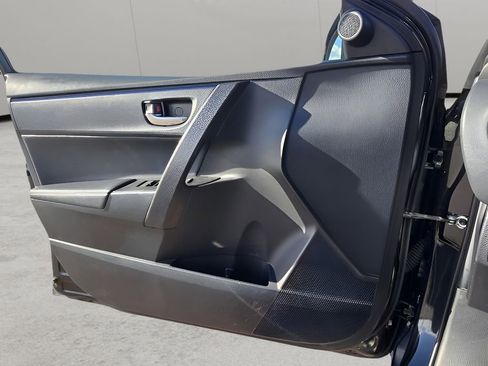 Used 2019 Toyota Corolla SE w/ Carpet Mat Package (TMS) image 17