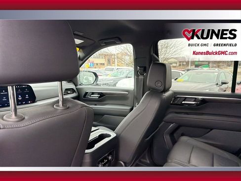 Used 2025 Chevrolet Tahoe LT image 38