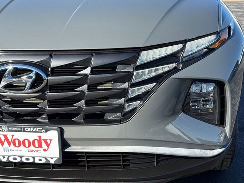 Used 2024 Hyundai Tucson SE image 12