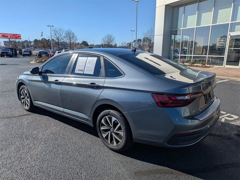 Used 2024 Volkswagen Jetta S image 4
