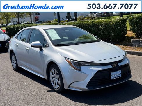 Used 2023 Toyota Corolla LE FWD image 1