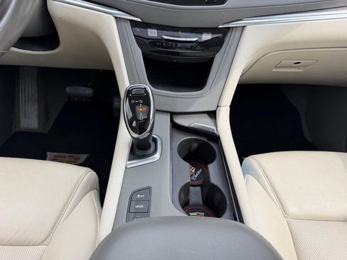 Used 2019 Cadillac XT5 Luxury AWD/4WD image 17